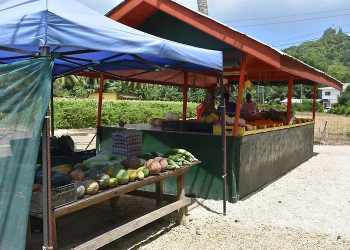 Kanasuk Self Catering Apartment Baie Lazare (Mahe)