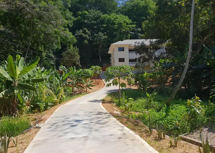 Kanasuk Self Catering Baie Lazare (Mahe)